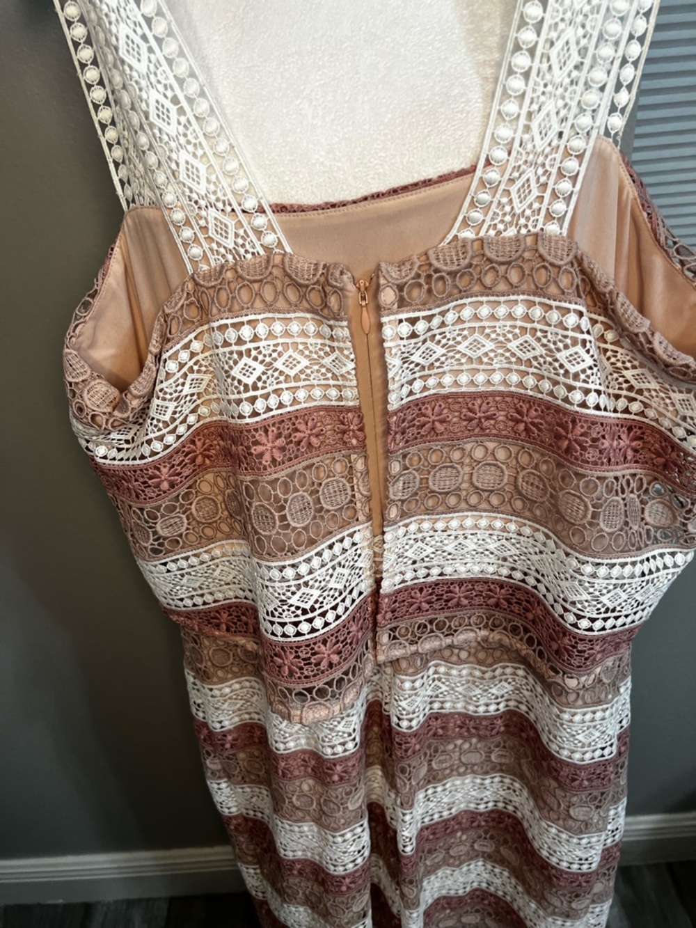 Shoshanna Kiaora Dunham Fit Flare
Eyelet Lace Pink Stripe Dress Sz 6 - Picture 14 of 16